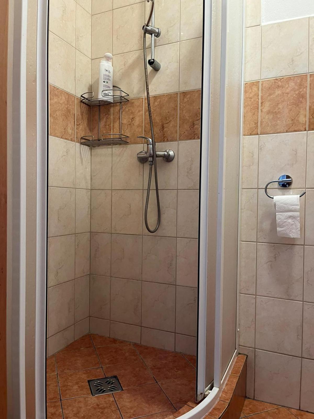 1St Plaza Apartment براتسيلافا المظهر الخارجي الصورة